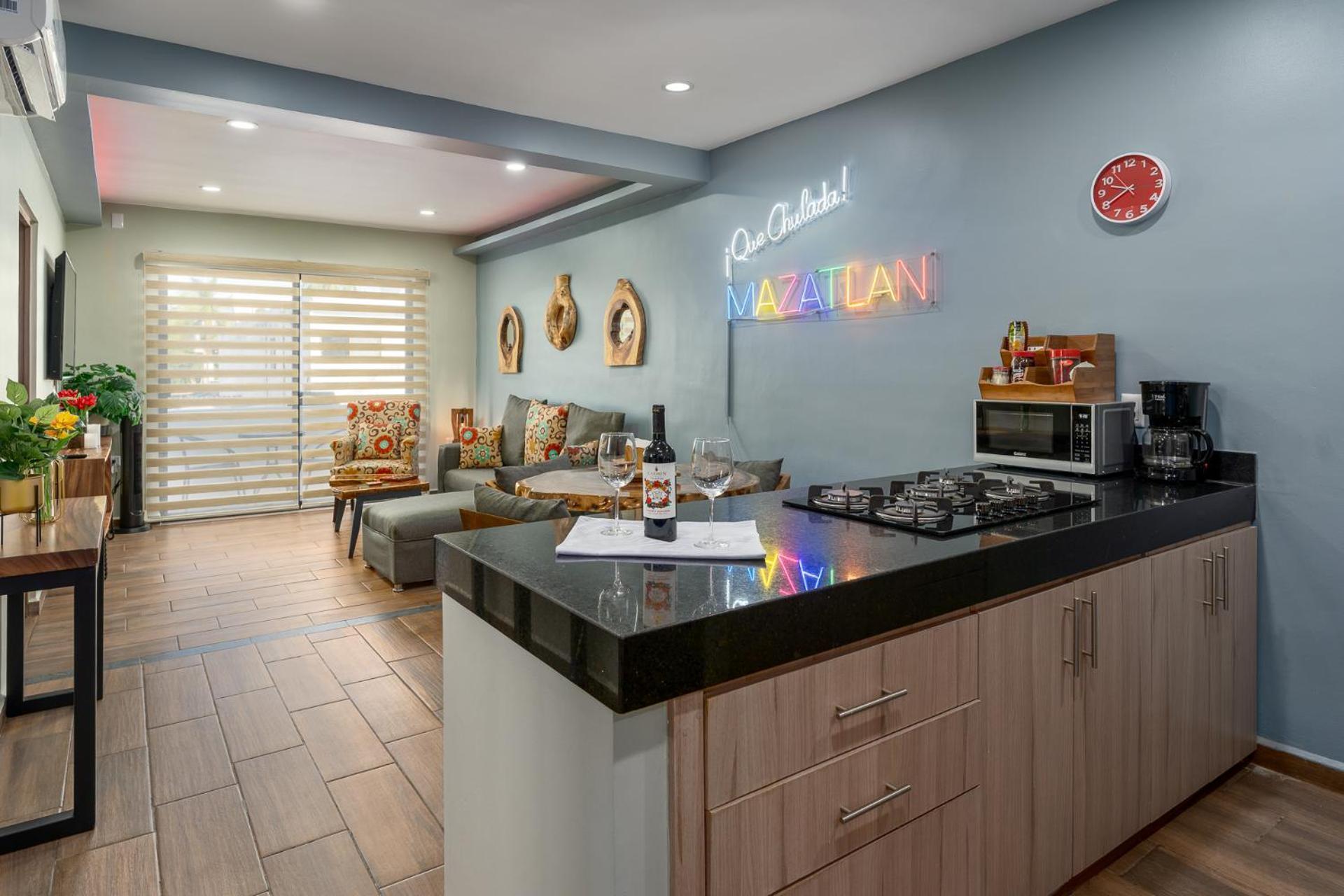 New & Comfy, 5 Star Area, Walk 2 Beach, Pool, Views, King Bed Mazatlán Eksteriør billede